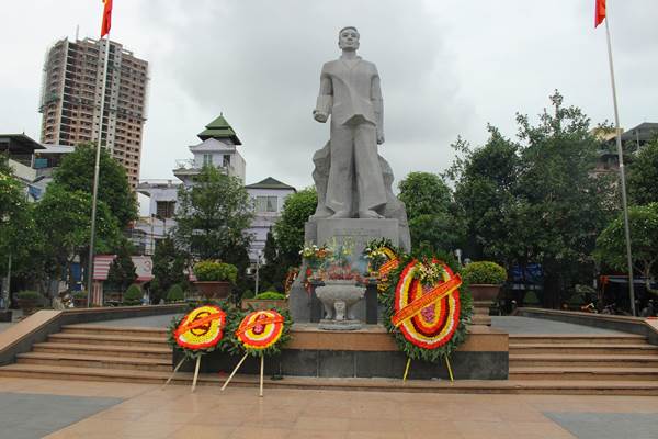 Khu tưởng niệm Hoàng Văn Thụ